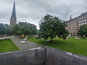 Hammaburg-Platz-Hamburg-2.jpg